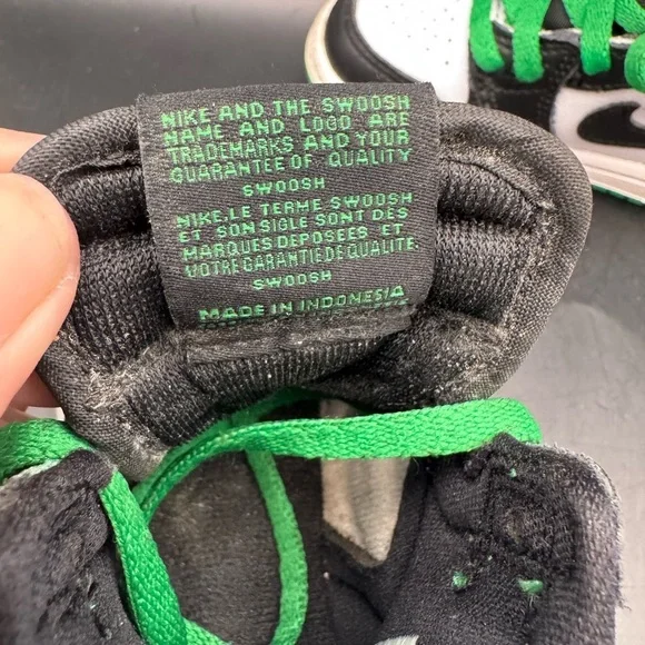 Toddler Nike Air Jordan 1 Retro High OG 'Lucky Green' Sneakers Sz 6C FD1413-031 - Picture 11 of 15